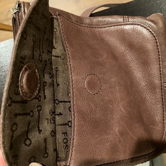 fossil crossbody bag - Picture 3 of 4